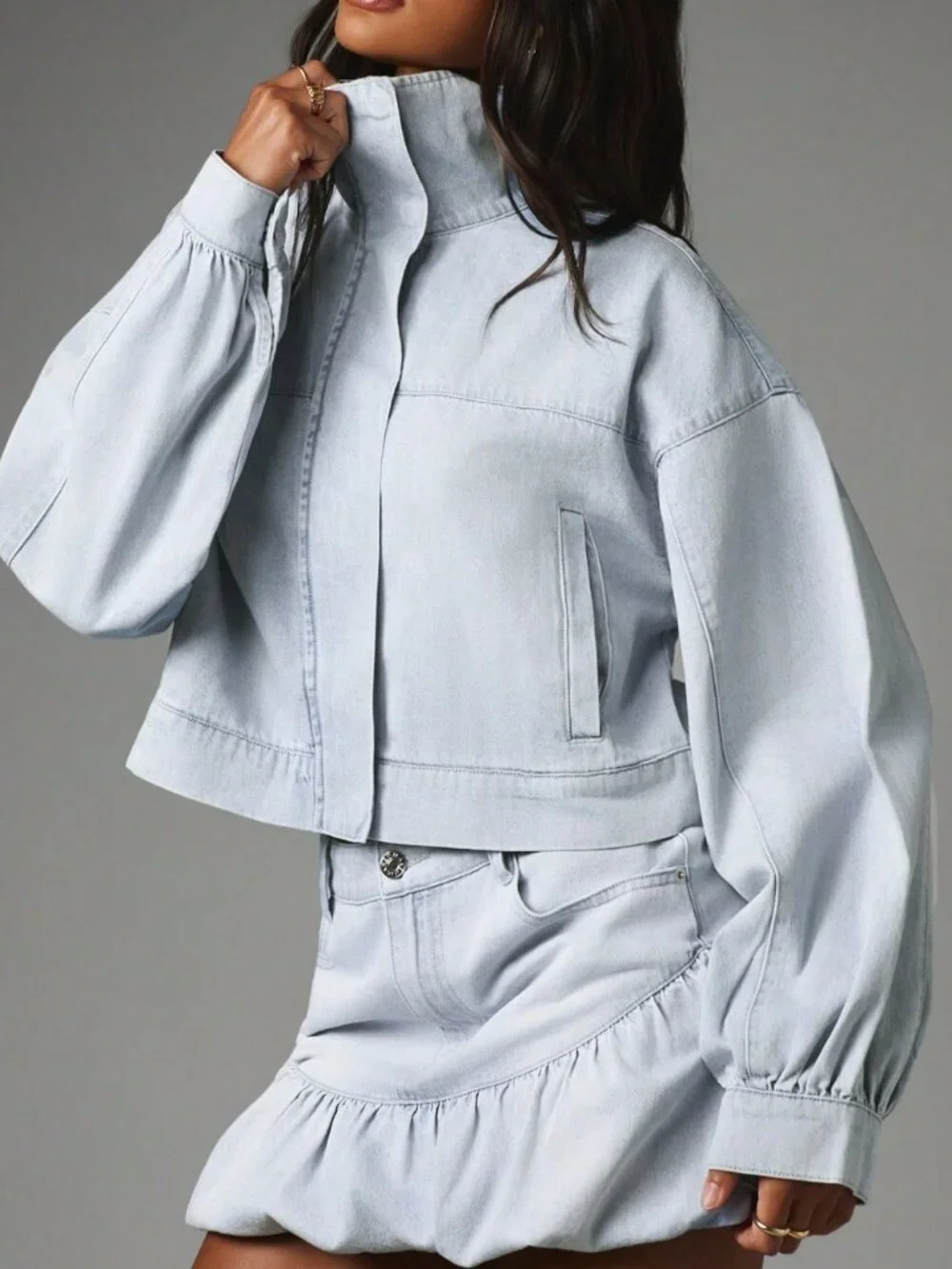 Light Wash Cropped Women's Denim Jacket Funnel Collar Zip Sleeves Oversized